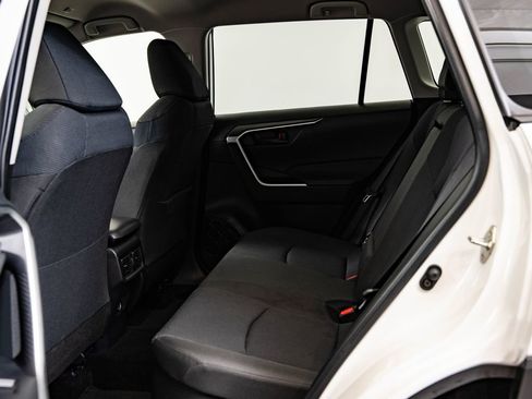 Used 2025 Toyota RAV4 LE AWD/4WD image 40