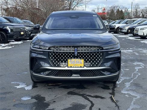 Certified 2024 Lincoln Nautilus Premier image 2