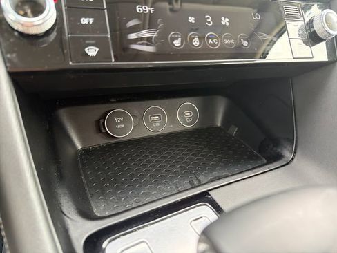 Used 2025 Genesis G70 2.5T AWD/4WD image 22