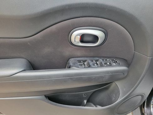 Used 2016 Kia Soul + FWD image 18