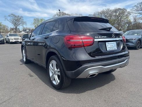 Used 2020 Mercedes-Benz GLA 250 4MATIC w/ Premium Package image 5