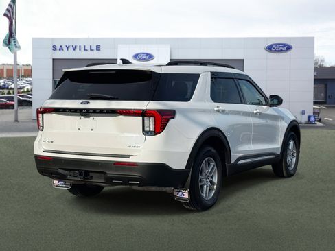 Used 2025 Ford Explorer Active image 5