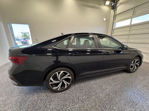 Used 2026 Volkswagen Jetta SEL FWD image 7