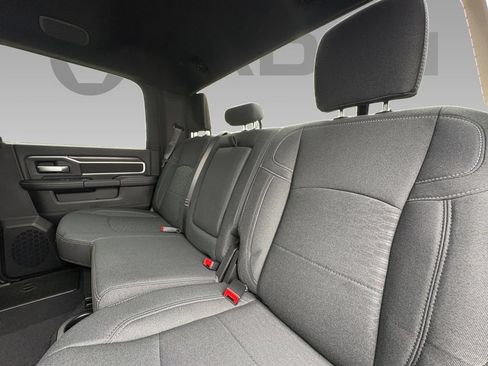 New 2026 RAM 2500 Big Horn AWD/4WD image 4