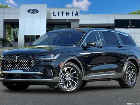 Used 2026 Lincoln Nautilus Premier AWD/4WD image 1