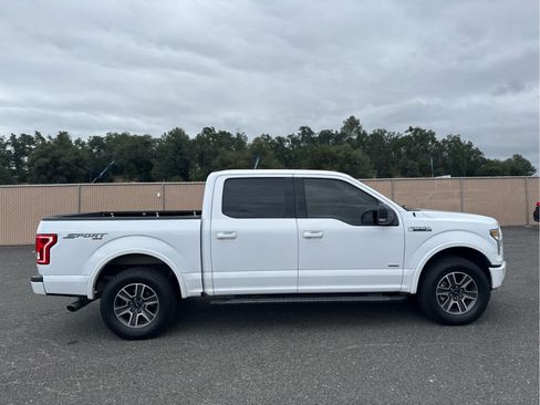 Used 2017 Ford F150 XLT w/ Equipment Group 302A Luxury AWD/4WD image 4