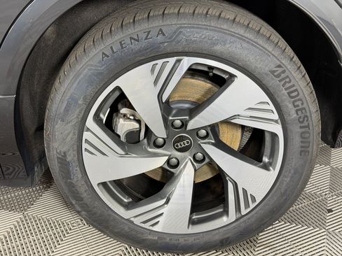 Used 2025 Audi Q6 e-tron Premium Plus w/ Premium Plus AWD/4WD image 13