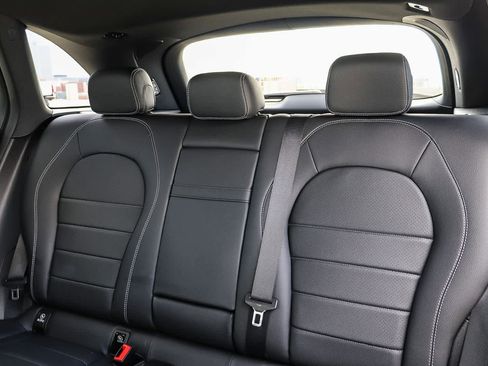 Used 2020 Mercedes-Benz GLC 300 image 25