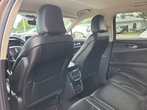 Certified 2022 Lincoln Nautilus FWD image 9