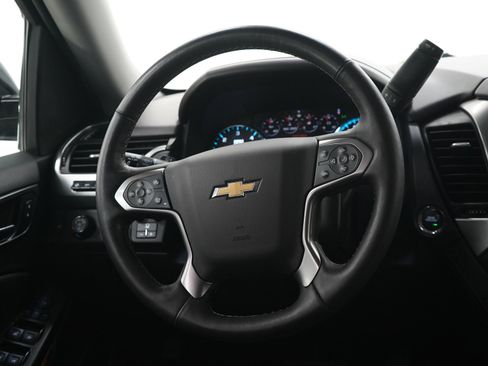 Used 2018 Chevrolet Suburban Premier w/ RST Edition AWD/4WD image 20