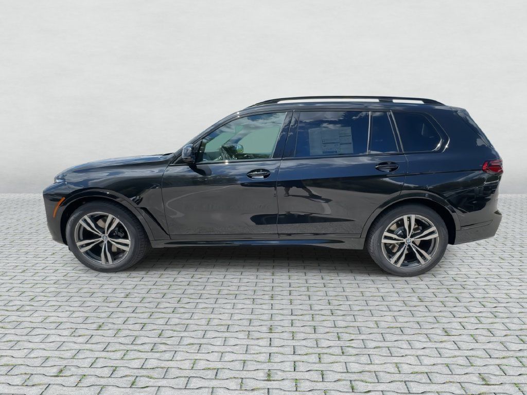 Used 2027 BMW X7 xDrive40i w/ M Sport Package AWD/4WD image 5