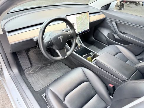 Used 2018 Tesla Model 3 Long Range image 11