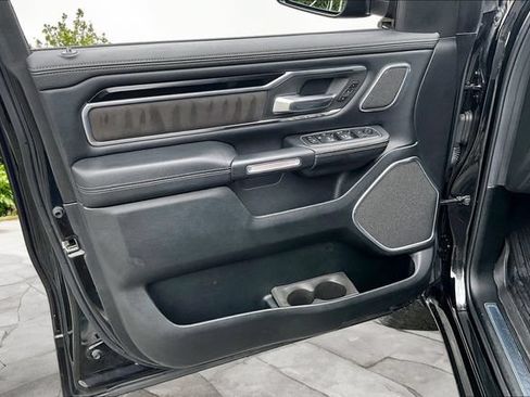 Used 2019 RAM 1500 Laramie AWD/4WD image 21
