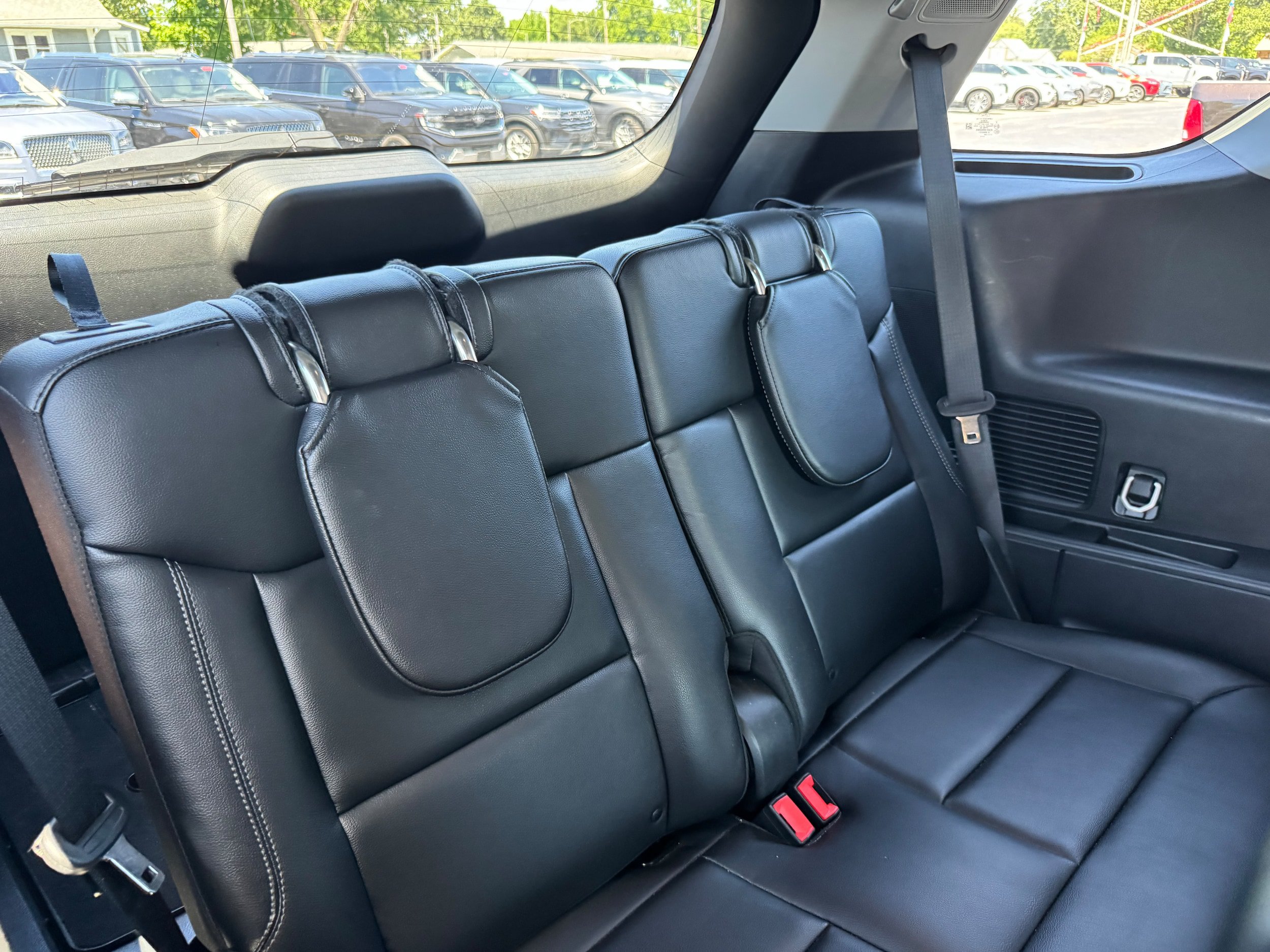 Used 2024 Ford Explorer Limited w/ Limited Technology Package AWD/4WD image 9