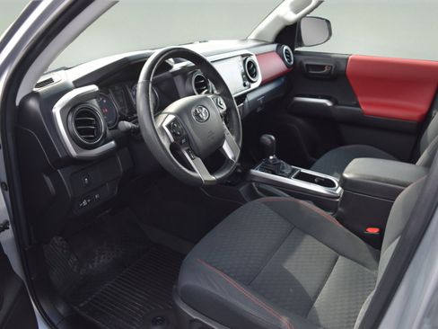 Used 2023 Toyota Tacoma SR5 AWD/4WD image 10