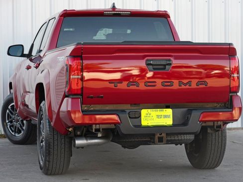 Used 2025 Toyota Tacoma TRD Sport image 6