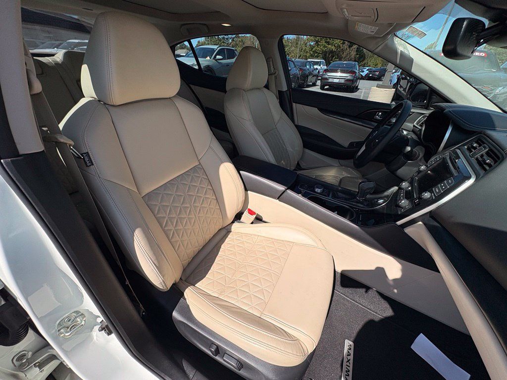 Used 2019 Nissan Maxima Platinum w/ Sport Mat Group FWD image 30