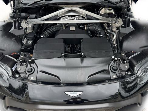 Used 2019 Aston Martin V8 Vantage Coupe image 26