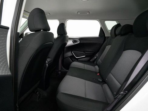 Used 2023 Kia Soul LX image 23