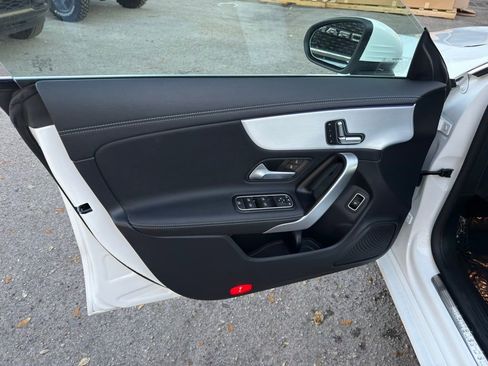 Used 2025 Mercedes-Benz CLA 250 image 13