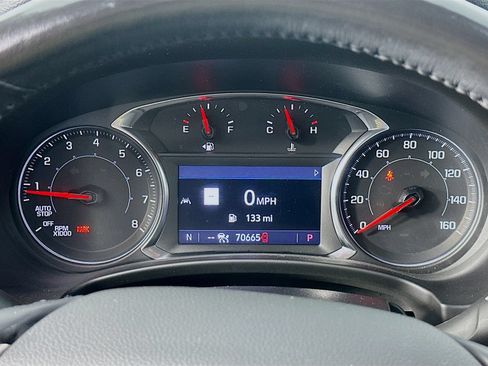 Used 2022 GMC Terrain SLT w/ Infotainment Package II FWD image 12