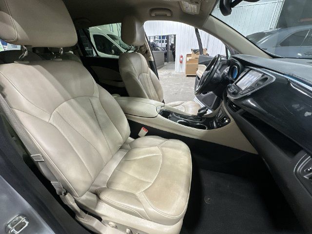 Used 2018 Buick Envision Essence FWD image 32