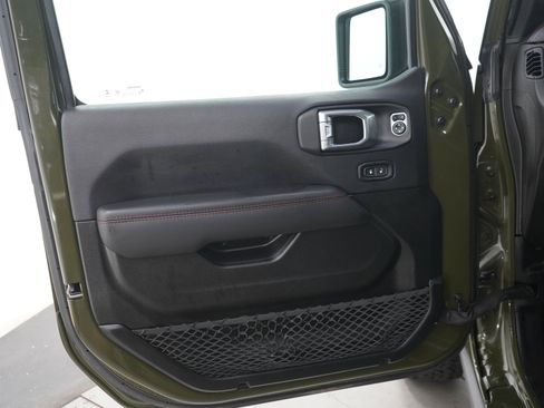 Used 2021 Jeep Wrangler Unlimited Rubicon w/ Uconnect 4C Nav & Sound Group AWD/4WD image 20