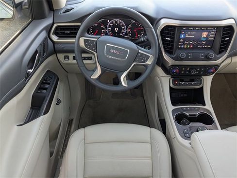 Used 2023 GMC Acadia Denali w/ Denali Technology Package image 16