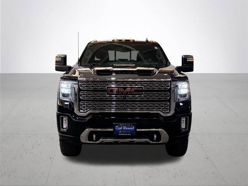 Used 2021 GMC Sierra 3500 Denali w/ Denali Black Diamond Edition image 4