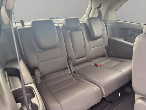 Used 2015 Honda Odyssey Touring image 29