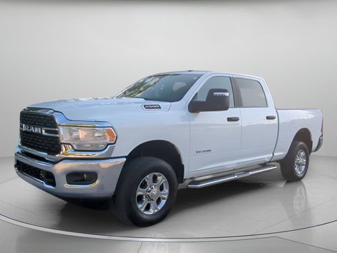 Used 2024 RAM 2500 Big Horn AWD/4WD image 12