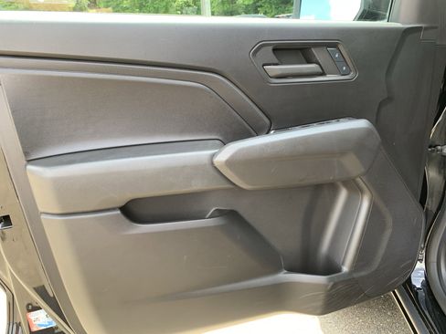 Used 2024 Chevrolet Colorado Trail Boss w/ Technology Package AWD/4WD image 17