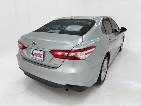 Used 2020 Toyota Camry LE FWD image 20