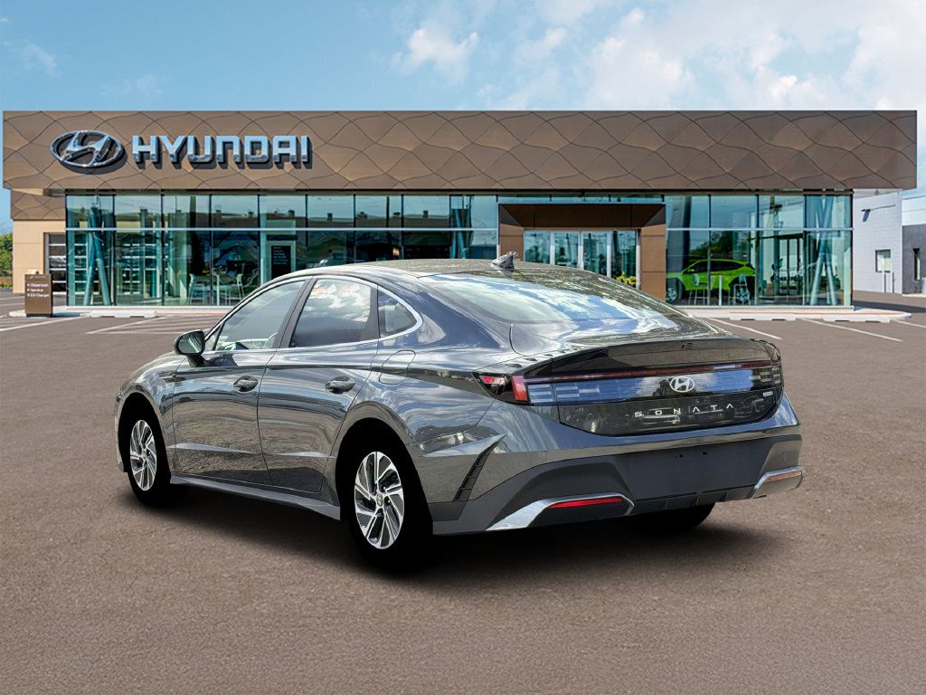 Used 2026 Hyundai Sonata Blue FWD image 5
