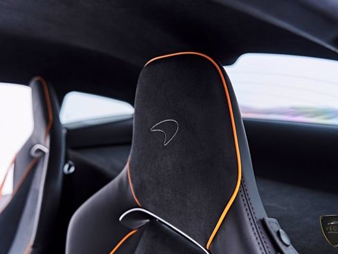 Used 2025 McLaren Artura RWD image 58