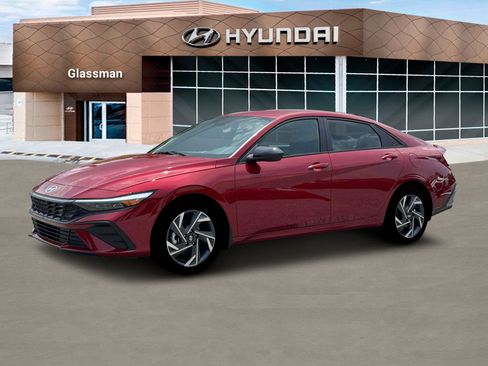 New 2025 Hyundai Elantra SEL image 2