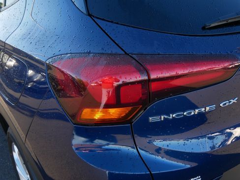 Used 2023 Buick Encore GX Preferred w/ Cold Weather Comfort Package image 17