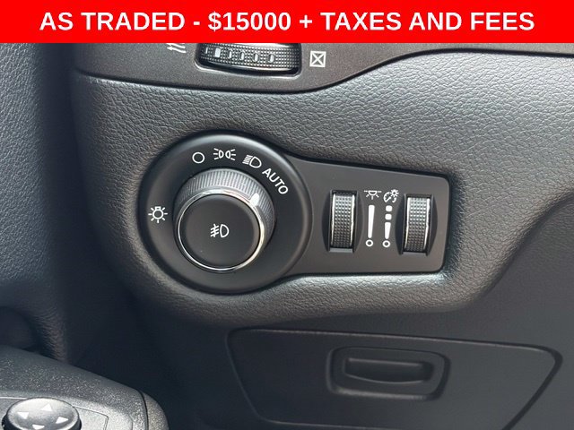 Used 2019 Jeep Cherokee Trailhawk w/ Cold Weather Group AWD/4WD image 19