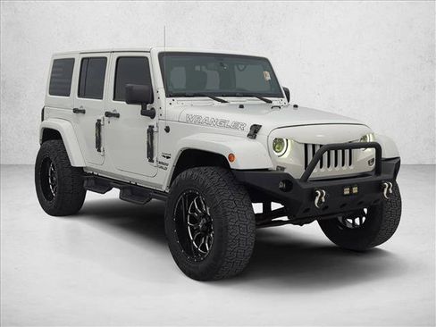 Used 2014 Jeep Wrangler Unlimited Sahara w/ Connectivity Group image 3