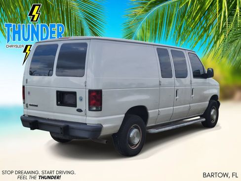 Used 2006 Ford E-250 and Econoline 250 RWD image 4