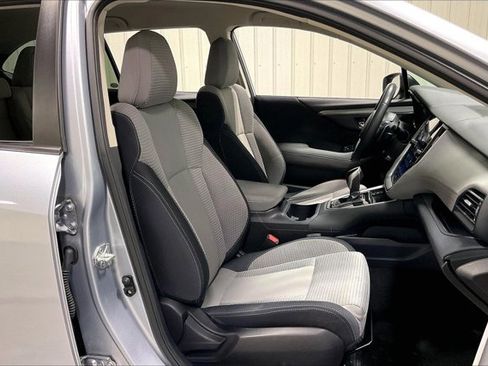 Used 2023 Subaru Outback Premium image 7