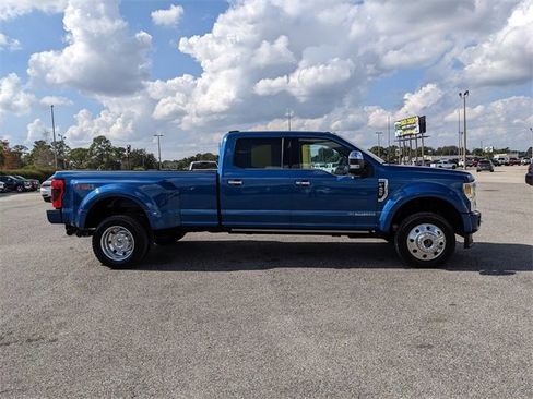 Used 2022 Ford F450 Platinum w/ FX4 Off-Road Package image 3