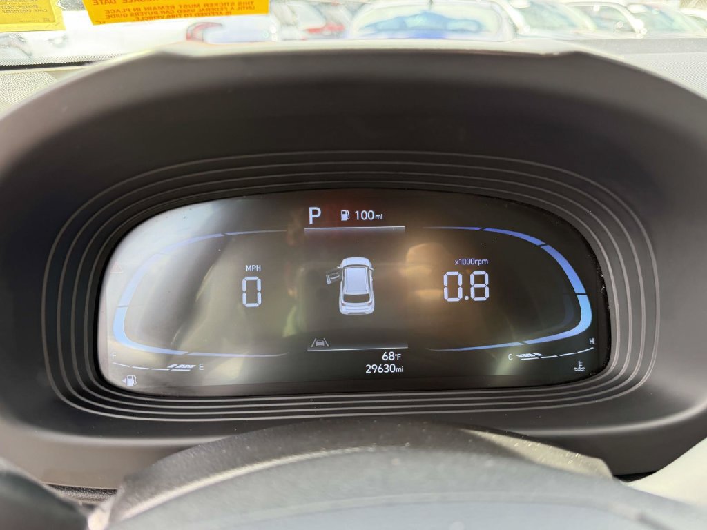 Certified 2024 Hyundai Venue SEL FWD image 25