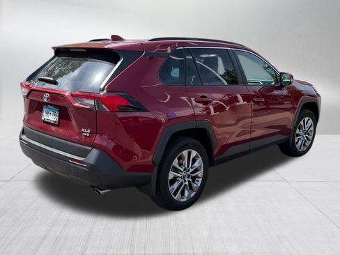 Used 2023 Toyota RAV4 XLE Premium AWD/4WD image 5