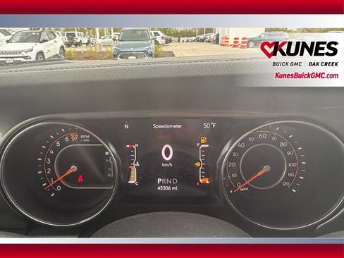 Used 2021 Jeep Wrangler Unlimited Sahara w/ Uconnect 4C Nav & Sound Group AWD/4WD image 23
