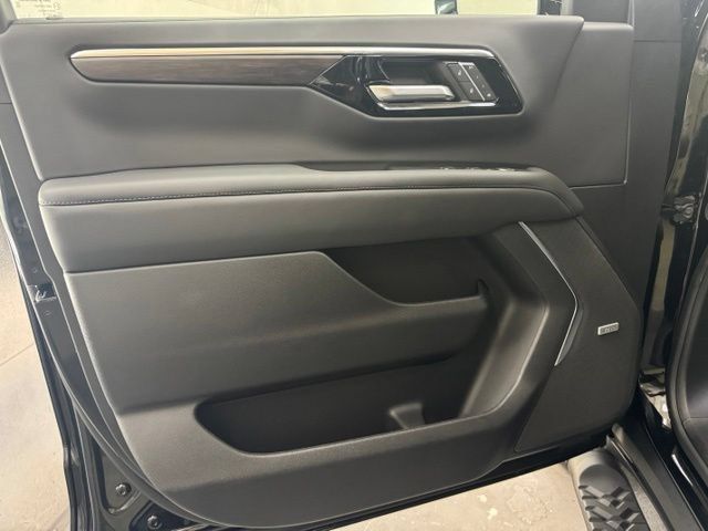 New 2026 Chevrolet Tahoe Z71 w/ Comfort Package AWD/4WD image 21