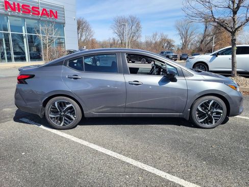 New 2025 Nissan Versa SR w/ Trunk Package image 2