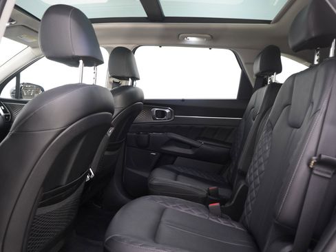 Used 2023 Kia Sorento SX AWD/4WD image 20