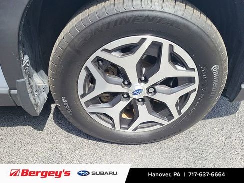 Used 2020 Subaru Forester Premium image 23