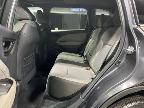 Used 2026 Subaru Forester Premium AWD/4WD image 33